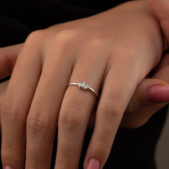 Minimalist Three Diamond Marquise Ring 3